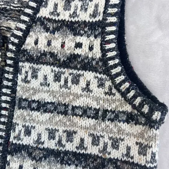 VTG Fair Isle Vest Womens Medium Chunky Knit Cozy Layering Cottagecore Preppy - Picture 2 of 8